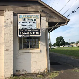 The Barnette's exterior might not look like much, but the food inside is what small town grills and hospitality is all about!
