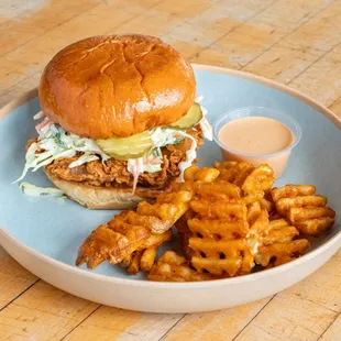 food, chicken wings and fried chicken