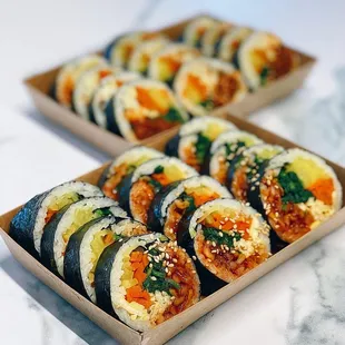 Spicy squid kimbap is so good!