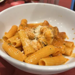 pasta dish, pasta, food