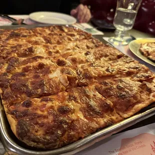 Medium Pie with Garlic, Onions and Tomatoes