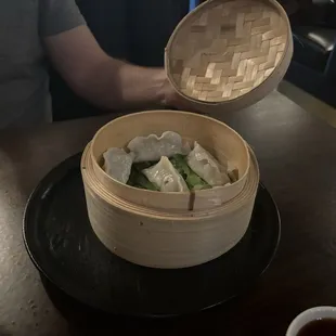 Pot stickers
