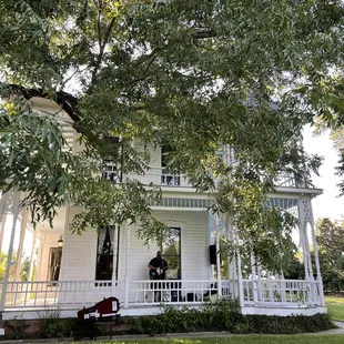 Live music during Happy Wednesdays