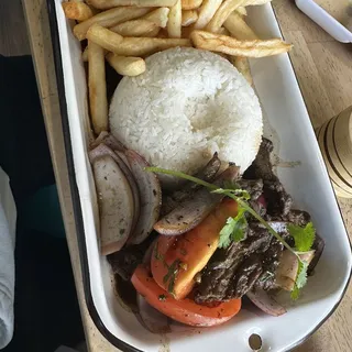 Lomo Saltado