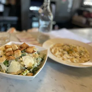 Cesar salad &amp; tortellini Carbonara