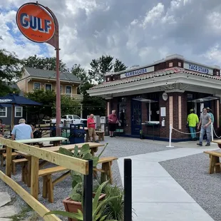 Cute!!! Welcome to Algiers Point