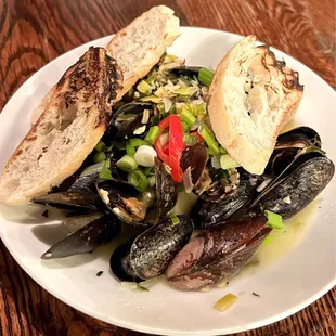 Special: Steamed Mussels