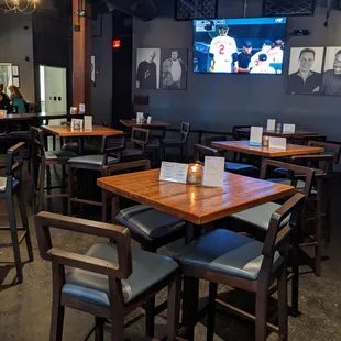 Dining in the Barrel Bar and Grill, Louisville