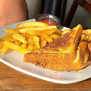 Brisket grill cheese with fries
