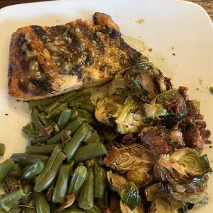 Grilled salmon, green beans, and brussel sprouts. Very flavorful!