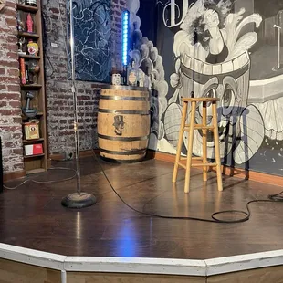 Comedy club