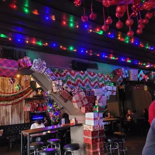 a restaurant decorated for the holidays
