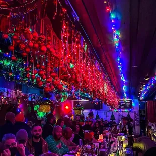 Miracle on Magazine! instagram: @diningwithkels