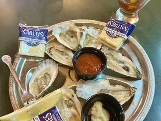 Noisy Oyster Pub