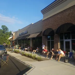 Barrell Pick Day 6:45am waiting for opening.