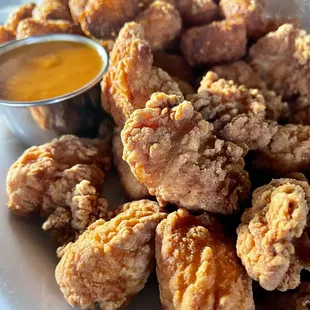 poultry, food, chicken, chicken wings, bbq wings, bbq chicken, fried chicken wings, fried chicken, chicken wings and fried chicken