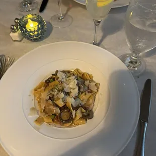 Fresh Tagliatelle With Toasted Proscuitto