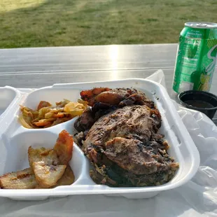 Jerk chicken combo plate