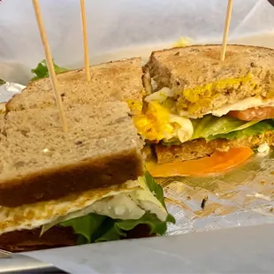 Egg sandwich on grain bread