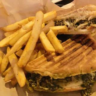 Pollo Pesto Panini