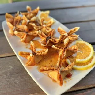 Crab Rangoons - Oishi Sushi