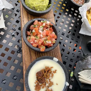 3 dips (Chorizo Queso; Pico; Trad. Guac)