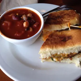 Hooks melt and veggie chili