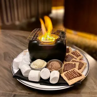 Campfire S&apos;mores