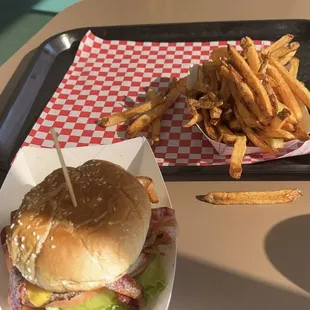 Bacon cheeseburger combo