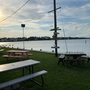 Rural waterside vibe