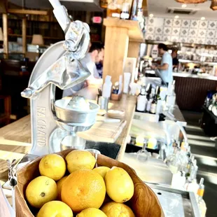 FRESH SQUEEZED DRINKS