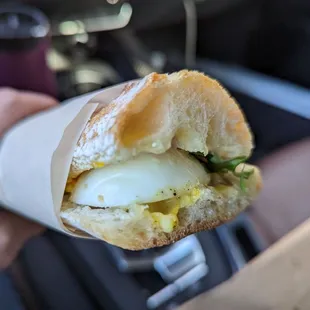 Egg sandwich