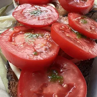 Tomato Tartine