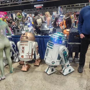 Pretty sure I know what the blue one is looking at