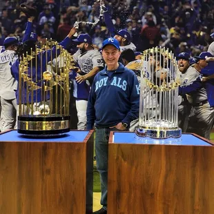 Kansas City Royals Annual Fanfest - I had my picture taken with the 1985 and 2015 World Series Trophies