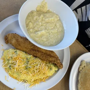 Fish, omelette and grits