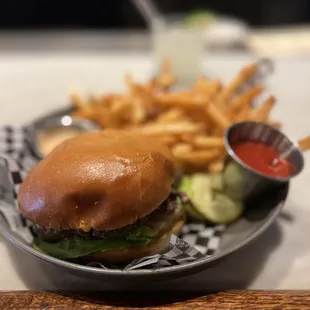 The Classic Hamburger