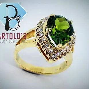 14K Yellow Gold Ring with Peridot and Diamonds - FOR SALE