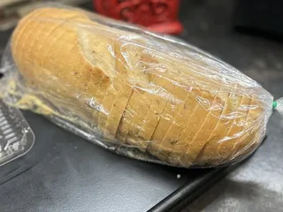 Roberto's Bakery