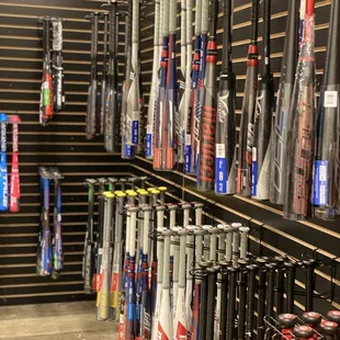 Baseball and softball bats
