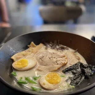 Signature Bowl Ramen - With added 1 tea egg