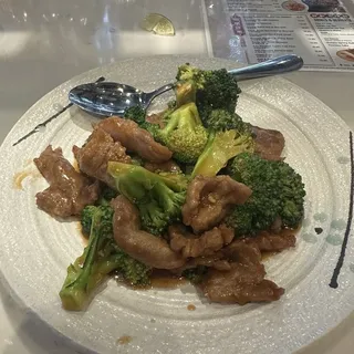 Flank Steak Stir-Fried W. Broccoli