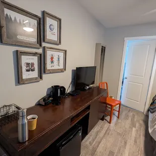 About to check out. Room with 2 Full Beds.