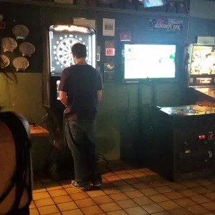 Golden tee AND darts ?  Yes please!