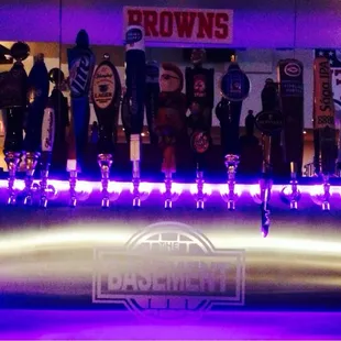 16 drafts to choose from we keep our selection current with seasonal taps, so you don&apos;t get tired of the same old selection.