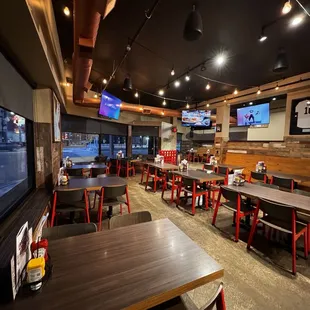 sushi and sashimi, interior