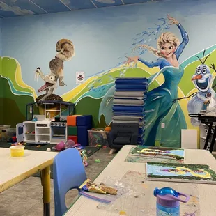 Cute play area and wall decor in the studio for kids.