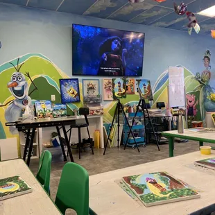 The screen for kids to follow the instructor's directions.