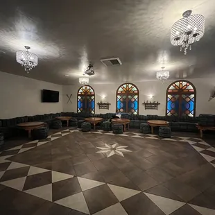sushi and sashimi, interior
