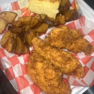 Potatoes chicken tenders cornbread  3 pc Tender